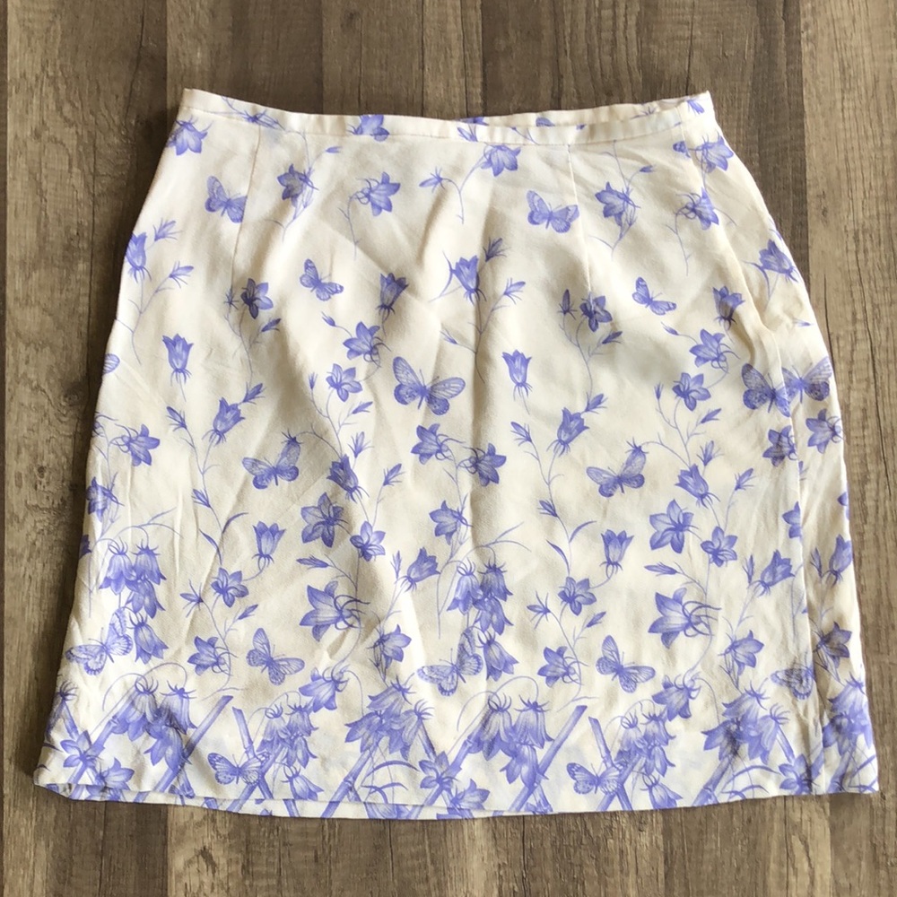 Escada Ivory and Blue Floral and Butterfly Mini Silk Skirt 36 - Picture 8 of 9
